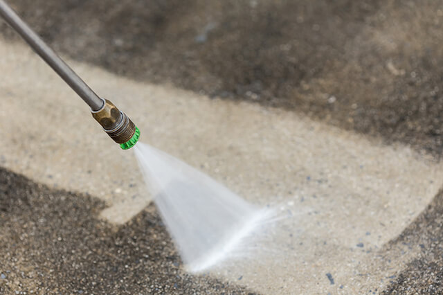 parking lot pressure washing in akron